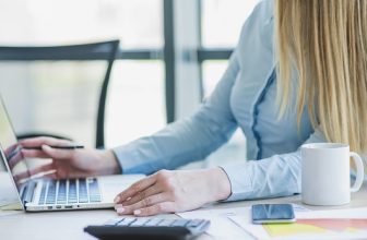 Lainan hakeminen netistä: Prosessi yksityiskohtaisesti